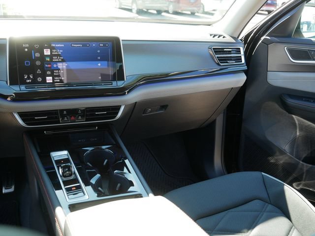 Certified 2026 Volkswagen Atlas Peak Edition AWD/4WD image 23