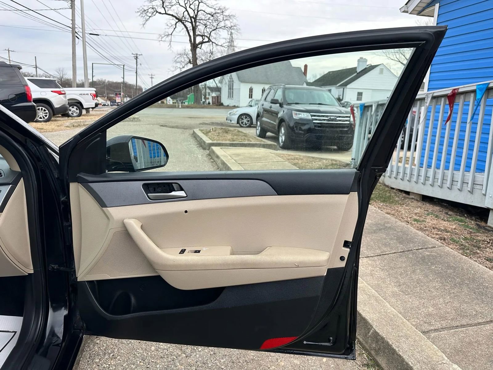 Used 2018 Hyundai Sonata SE w/ Cargo Package image 18