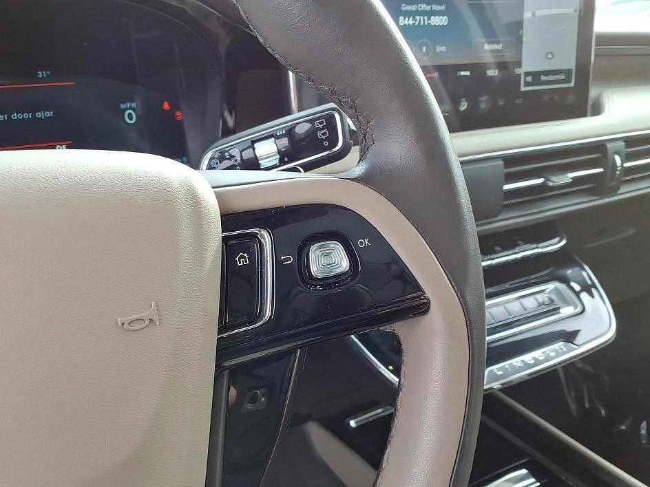 Used 2023 Lincoln Corsair Reserve w/ Equipment Group 201A image 25