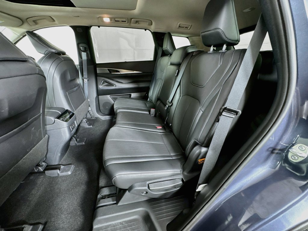 Certified 2026 INFINITI QX60 Luxe w/ Cargo Package FWD image 33
