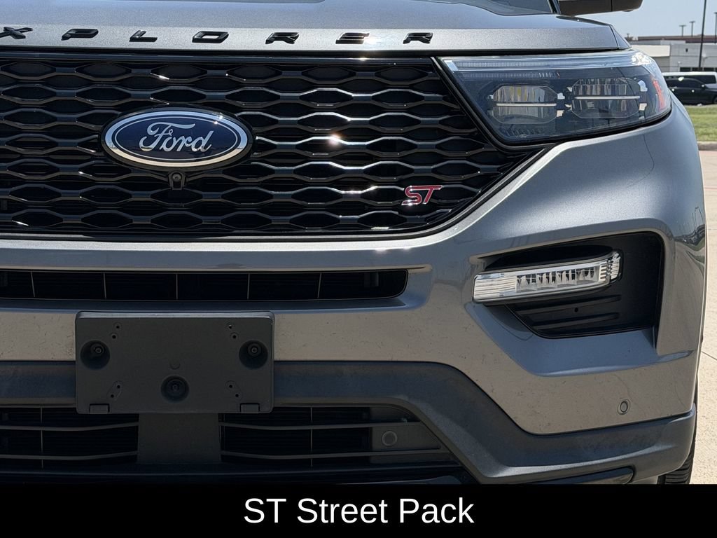 Used 2022 Ford Explorer ST w/ Equipment Group 401A RWD image 4