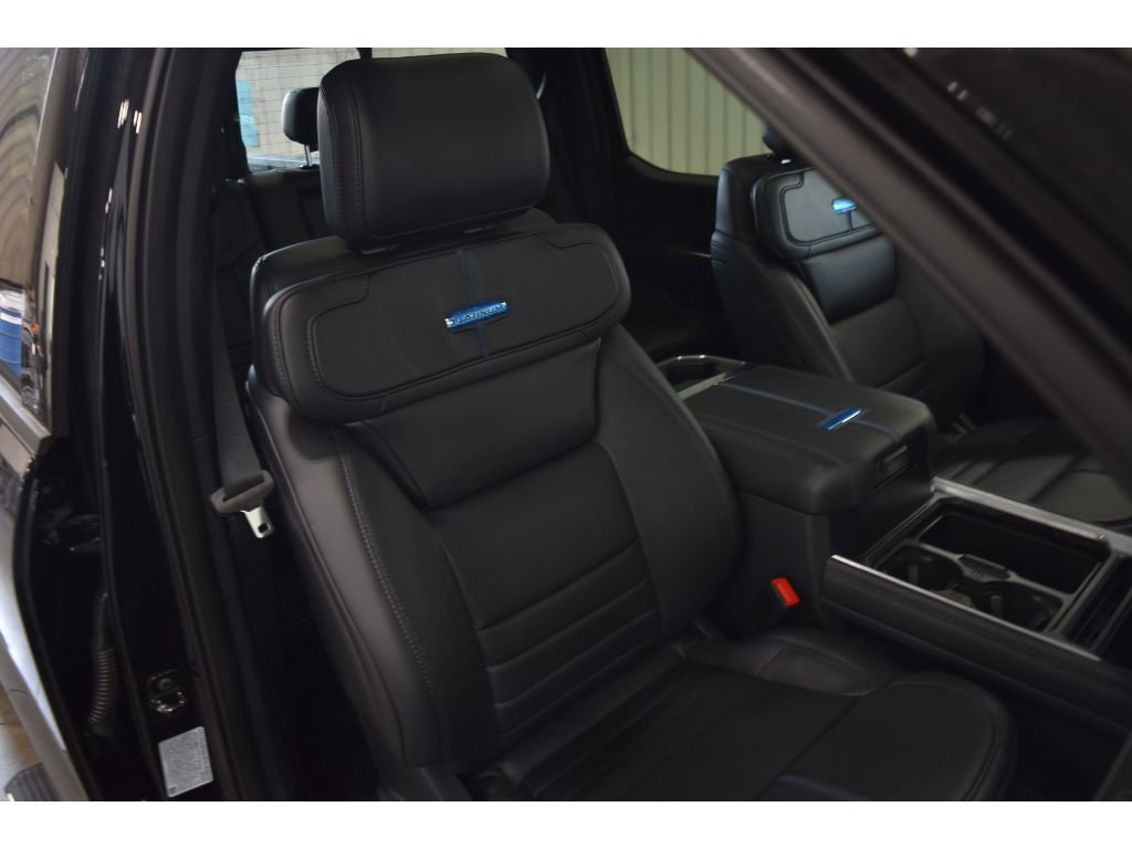 New 2025 Ford F350 Platinum w/ FX4 Off-Road Package image 36