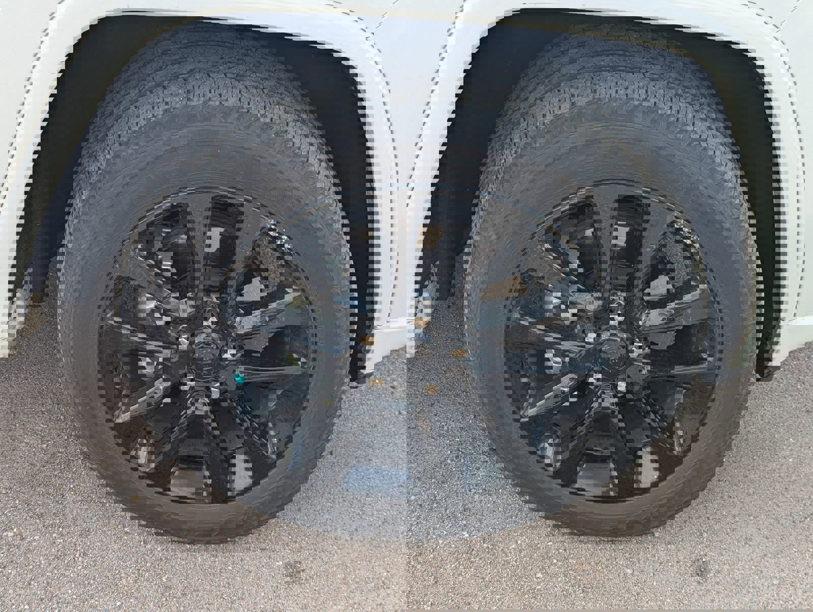 Used 2019 Jeep Grand Cherokee Altitude image 5