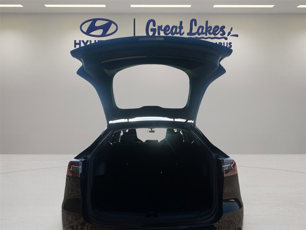 Used 2021 Tesla Model Y Long Range image 10