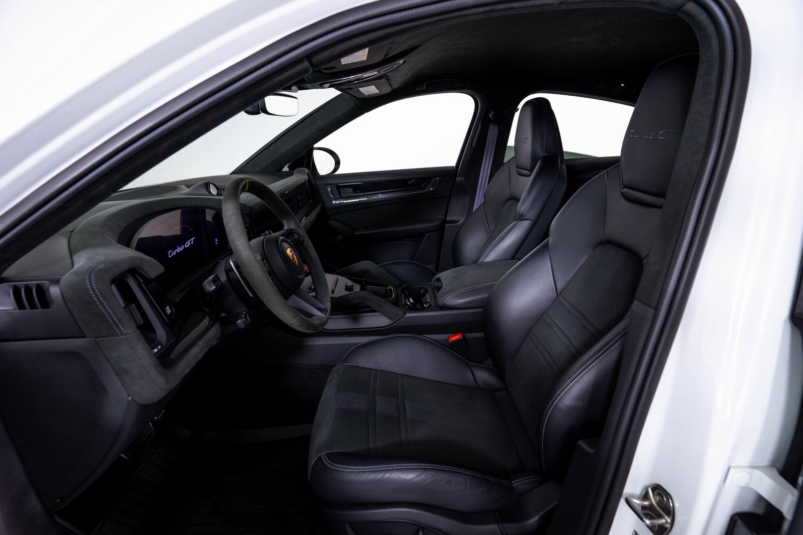 Used 2024 Porsche Cayenne Turbo GT image 14