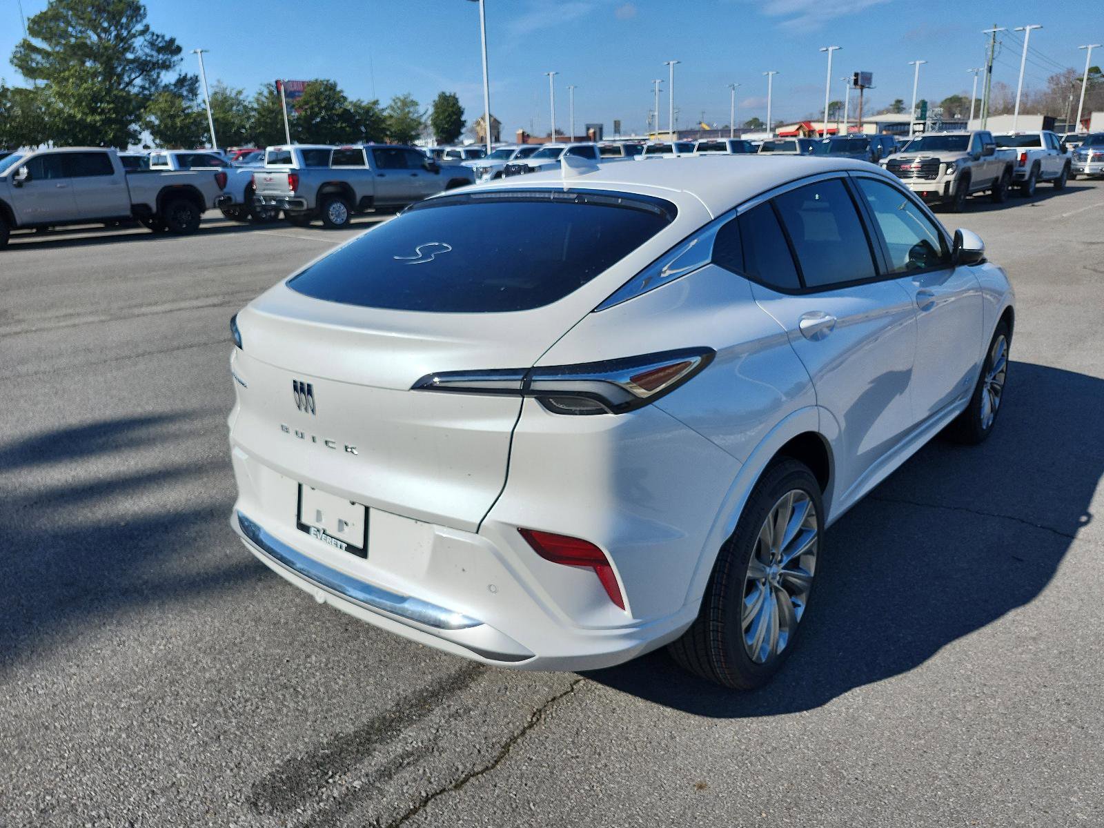 New 2026 Buick Envista Avenir FWD image 3