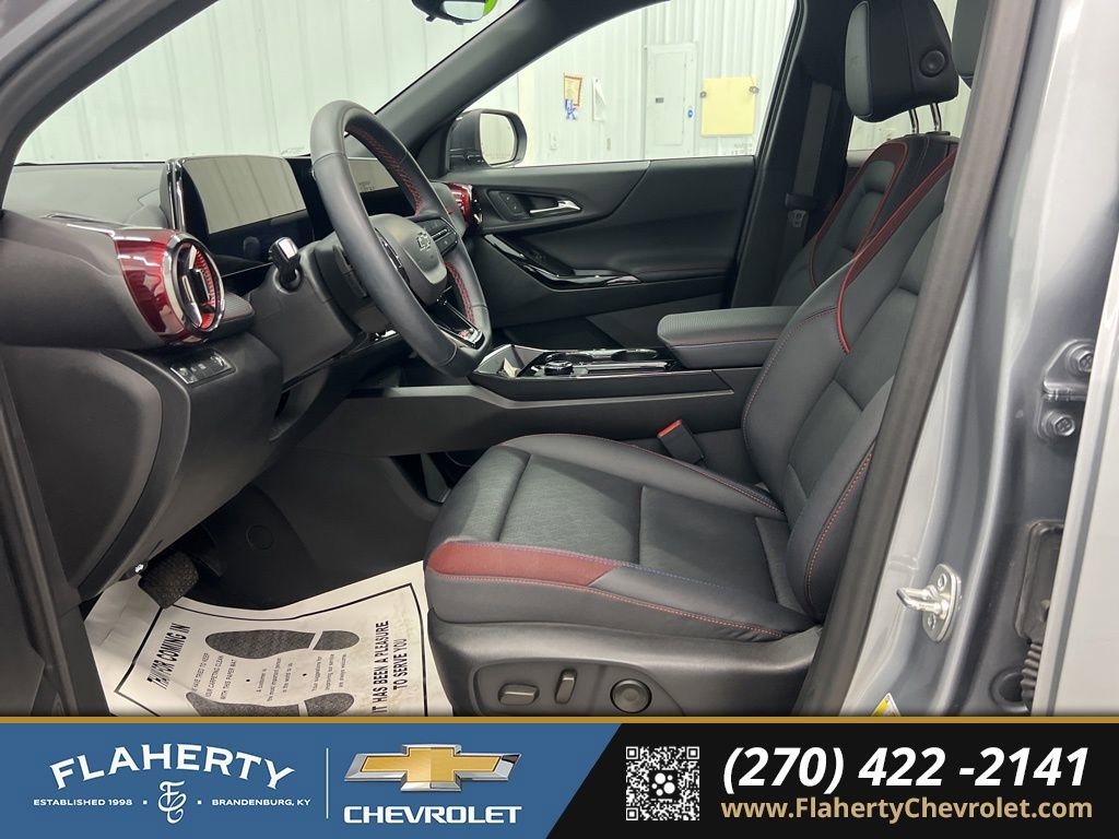 Used 2025 Chevrolet Equinox RS w/ Safety and Technology Package FWD image 9