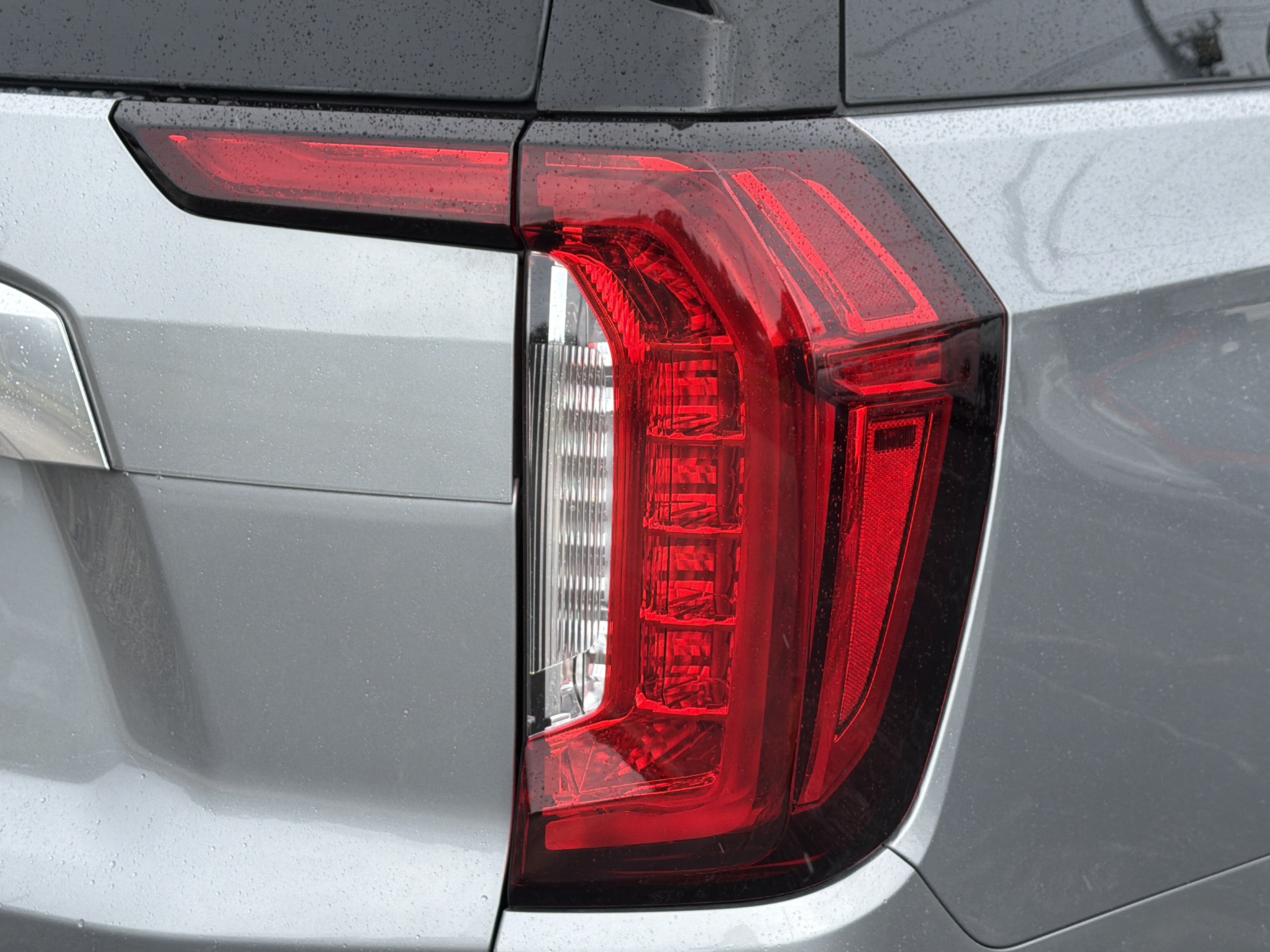 Used 2023 GMC Yukon Denali AWD/4WD image 11