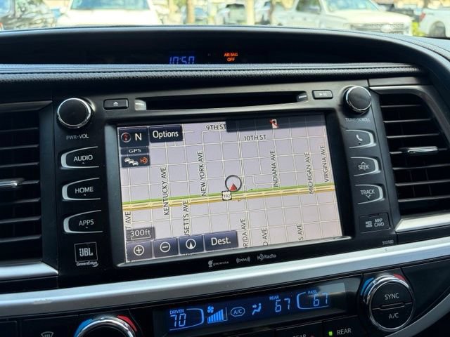 Used 2017 Toyota Highlander Limited FWD image 19