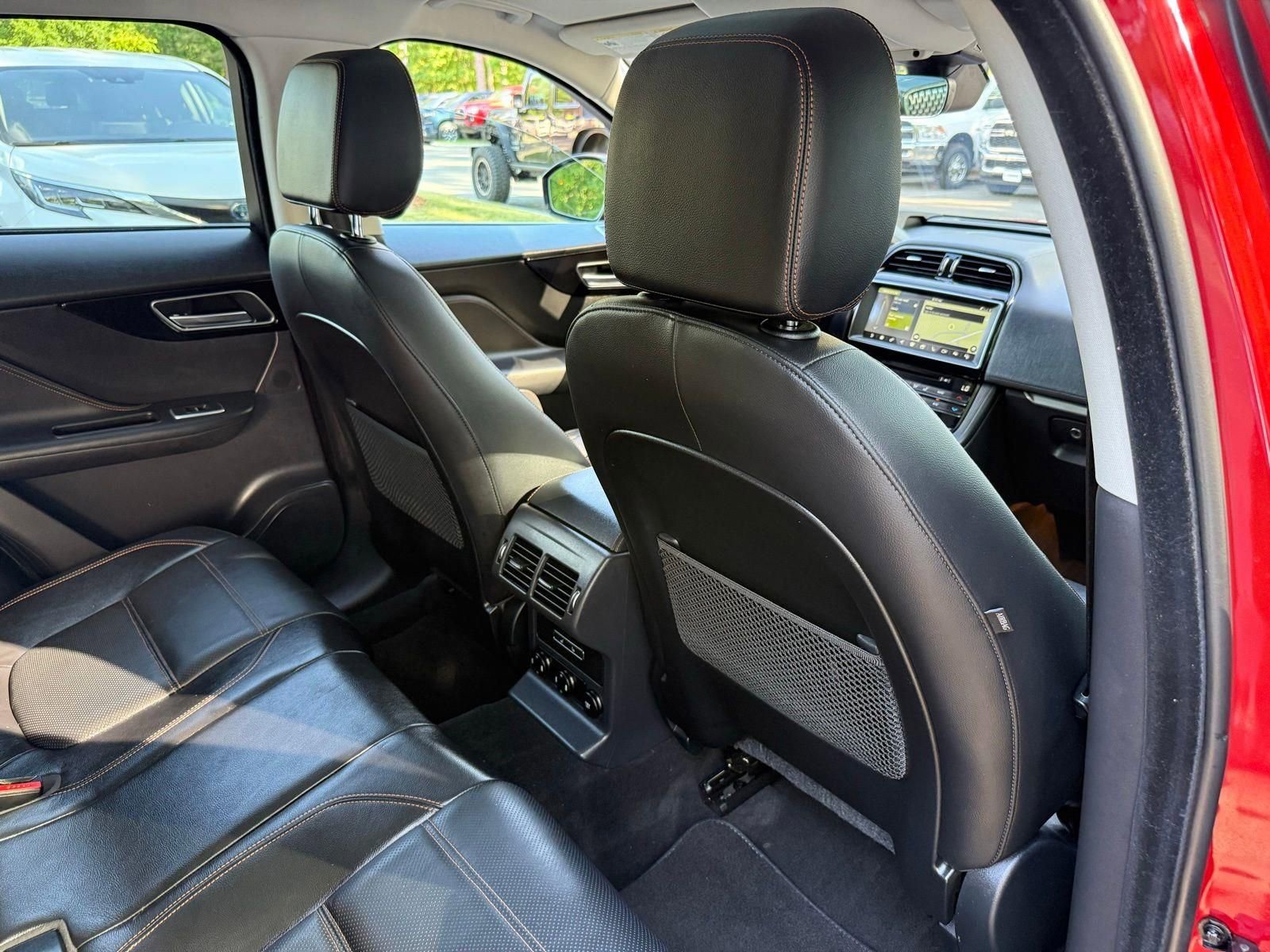 Used 2019 Jaguar F-PACE Prestige AWD/4WD image 38