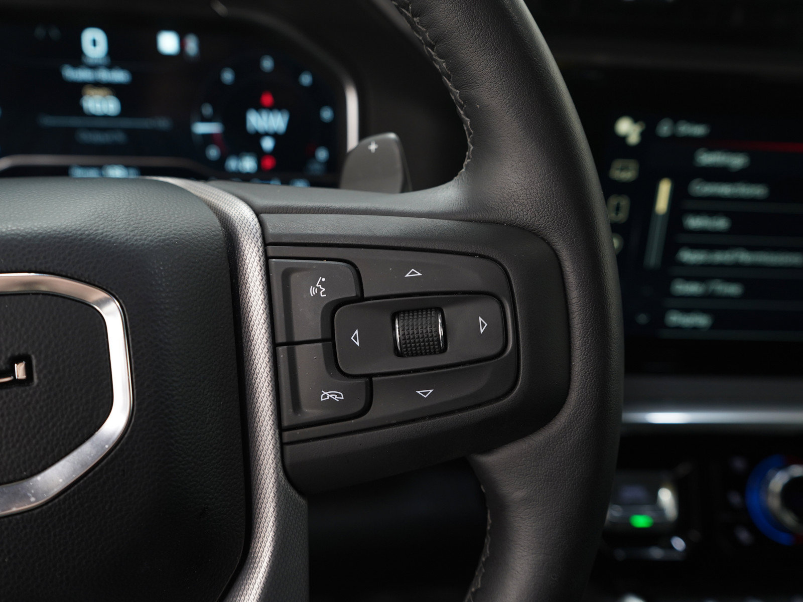 Used 2022 GMC Sierra 1500 Denali w/ Technology Package AWD/4WD image 29