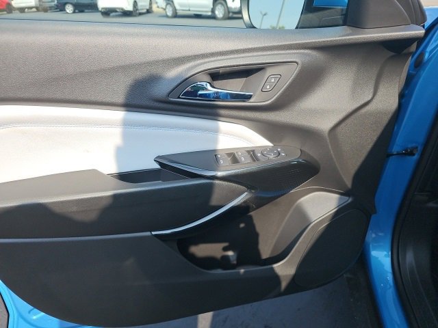 New 2025 Chevrolet Trax LT w/ Sunroof Package image 10