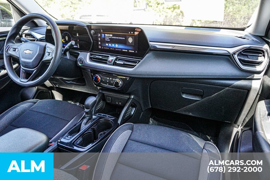 Used 2025 Chevrolet TrailBlazer LT FWD image 23