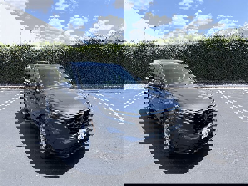 Used 2023 Honda CR-V EX image 2