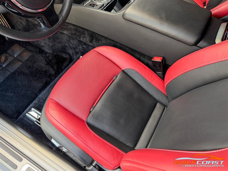 Used 2018 Rolls-Royce Wraith RWD image 23