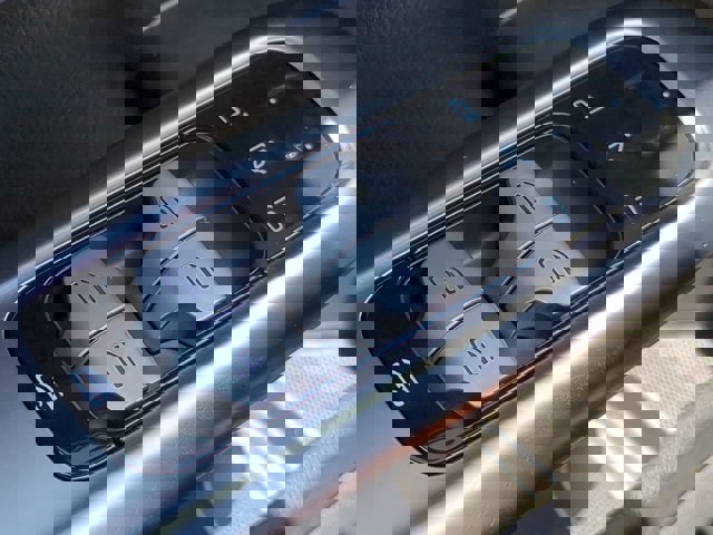 Used 2025 Mercedes-Benz C 300 C 300 image 23