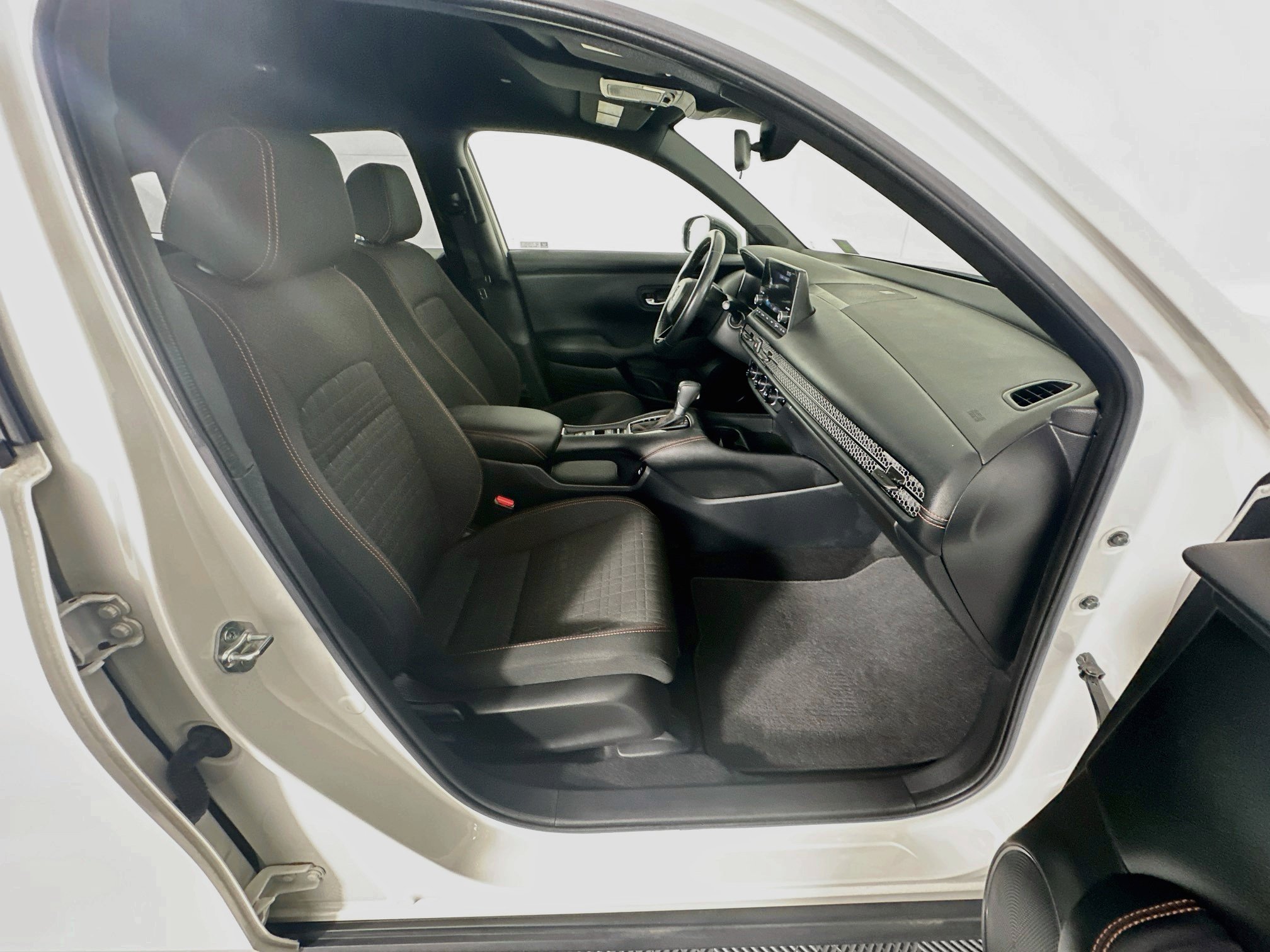Used 2023 Honda HR-V Sport image 29