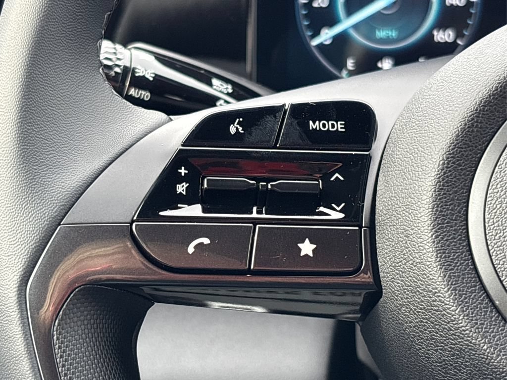 New 2026 Hyundai Elantra SEL FWD image 22