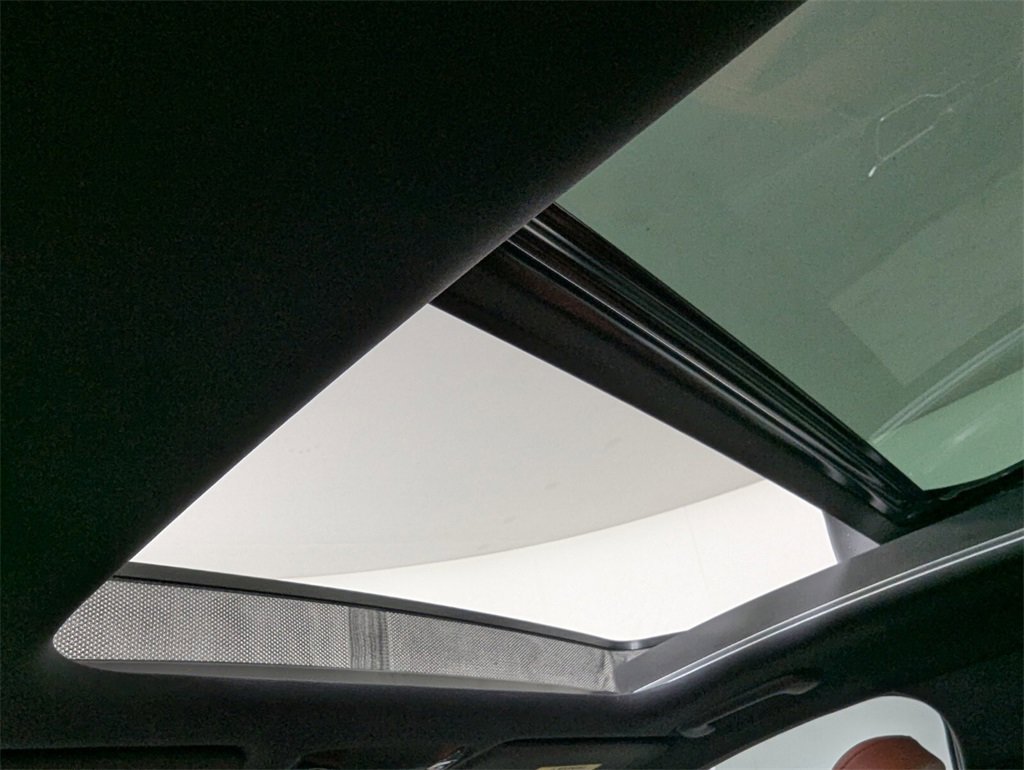 Used 2024 Kia Sportage SX image 23