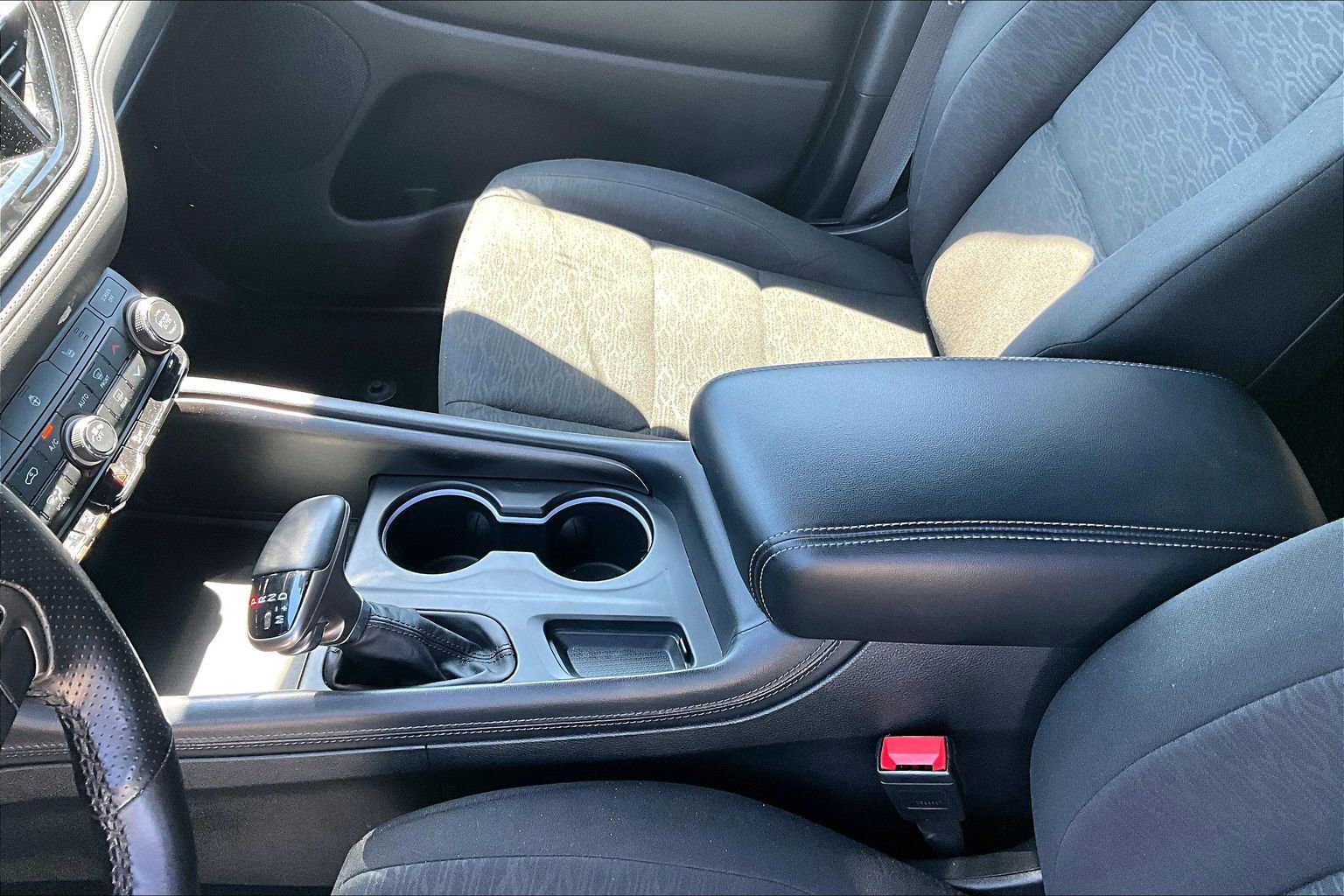 Used 2024 Dodge Durango SXT AWD/4WD image 15