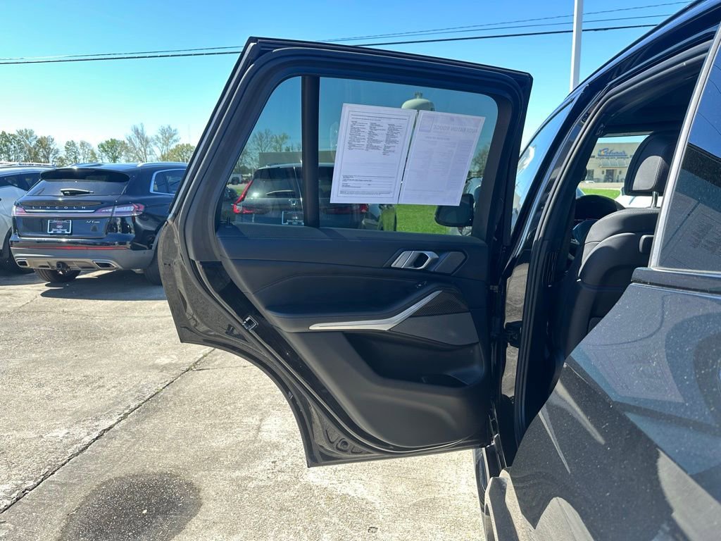 Used 2023 BMW X5 M50i w/ Climate Comfort Package image 23