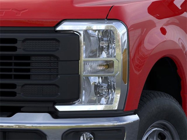 New 2026 Ford F250 XL w/ XL Chrome Package image 18