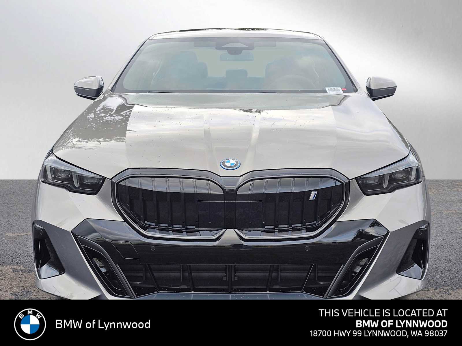 New 2026 BMW i5 eDrive40 w/ M Sport Package AWD/4WD image 8