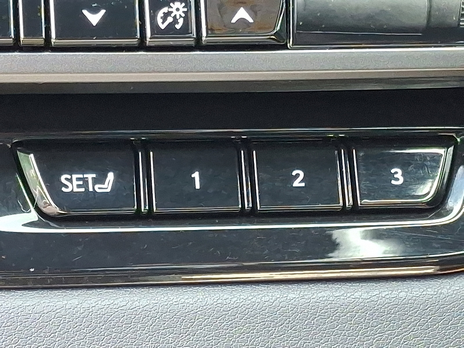 Used 2023 Lexus RX 350 Premium w/ Accessory Package AWD/4WD image 26