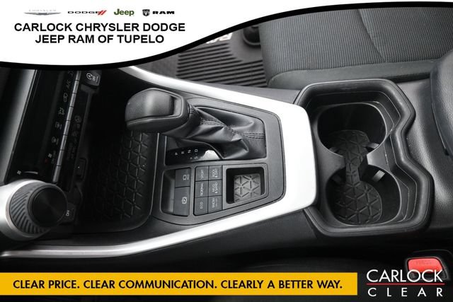 Used 2021 Toyota RAV4 LE AWD/4WD image 22