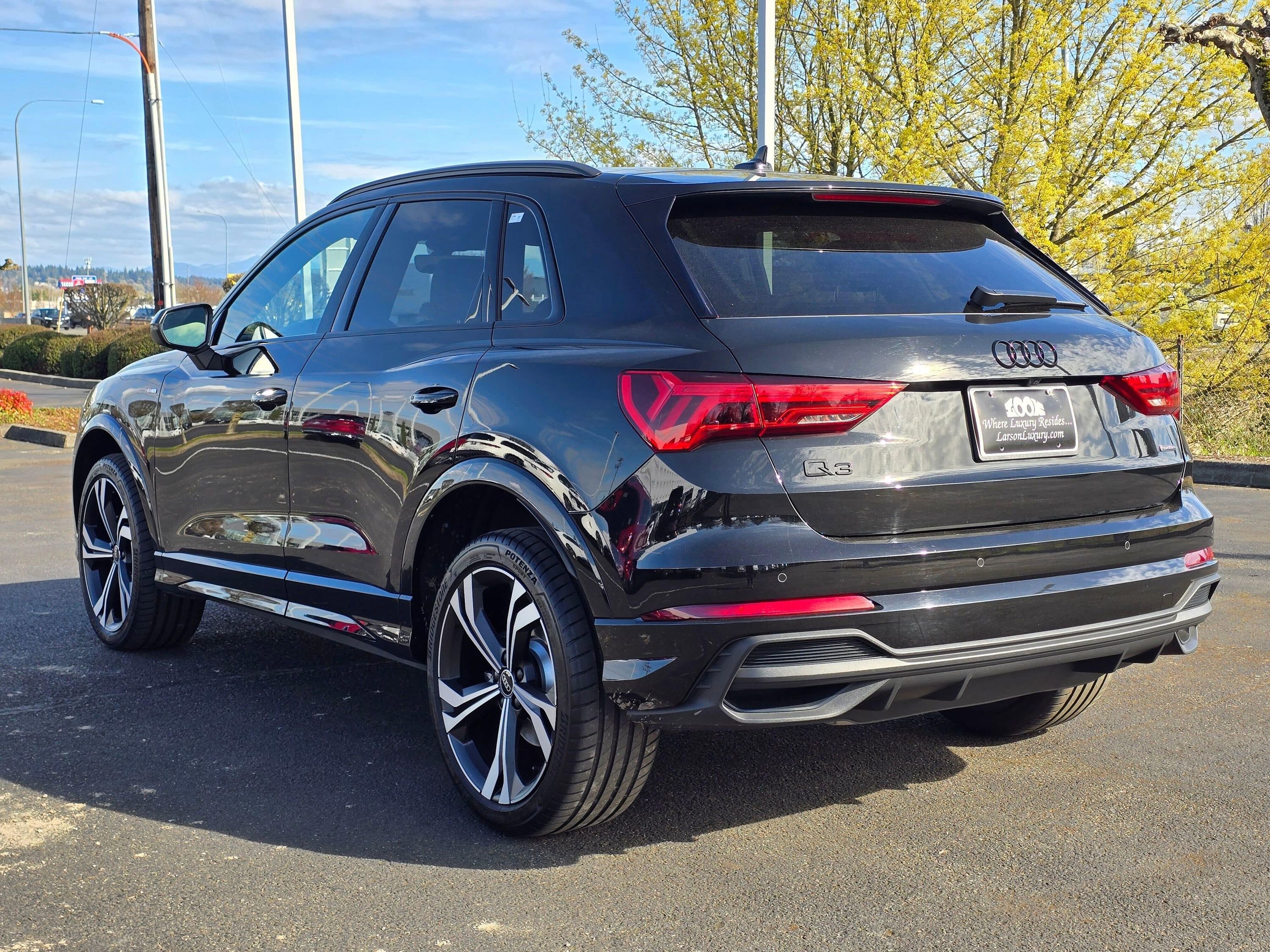 Used 2024 Audi Q3 2.0T Premium Plus image 4