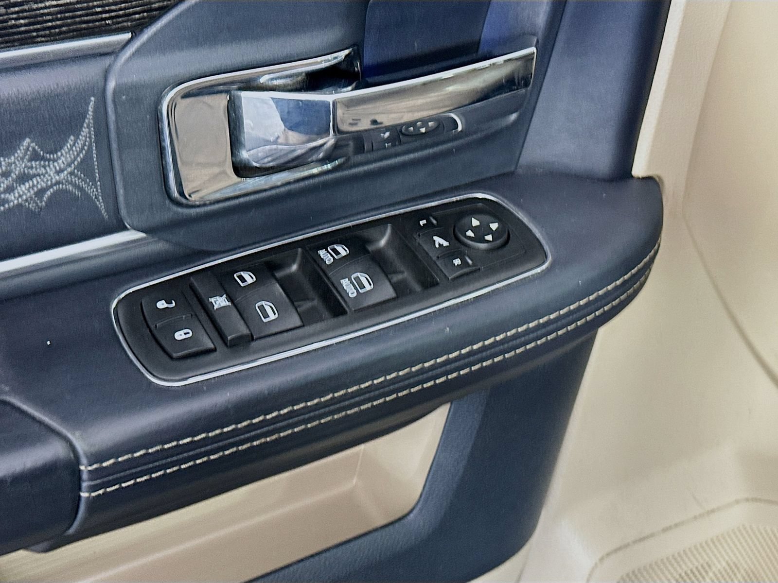 Used 2018 RAM 1500 Limited AWD/4WD image 18