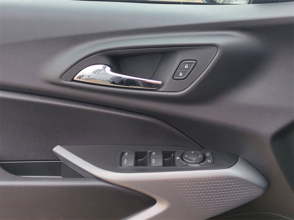 New 2026 Chevrolet Trax RS image 21