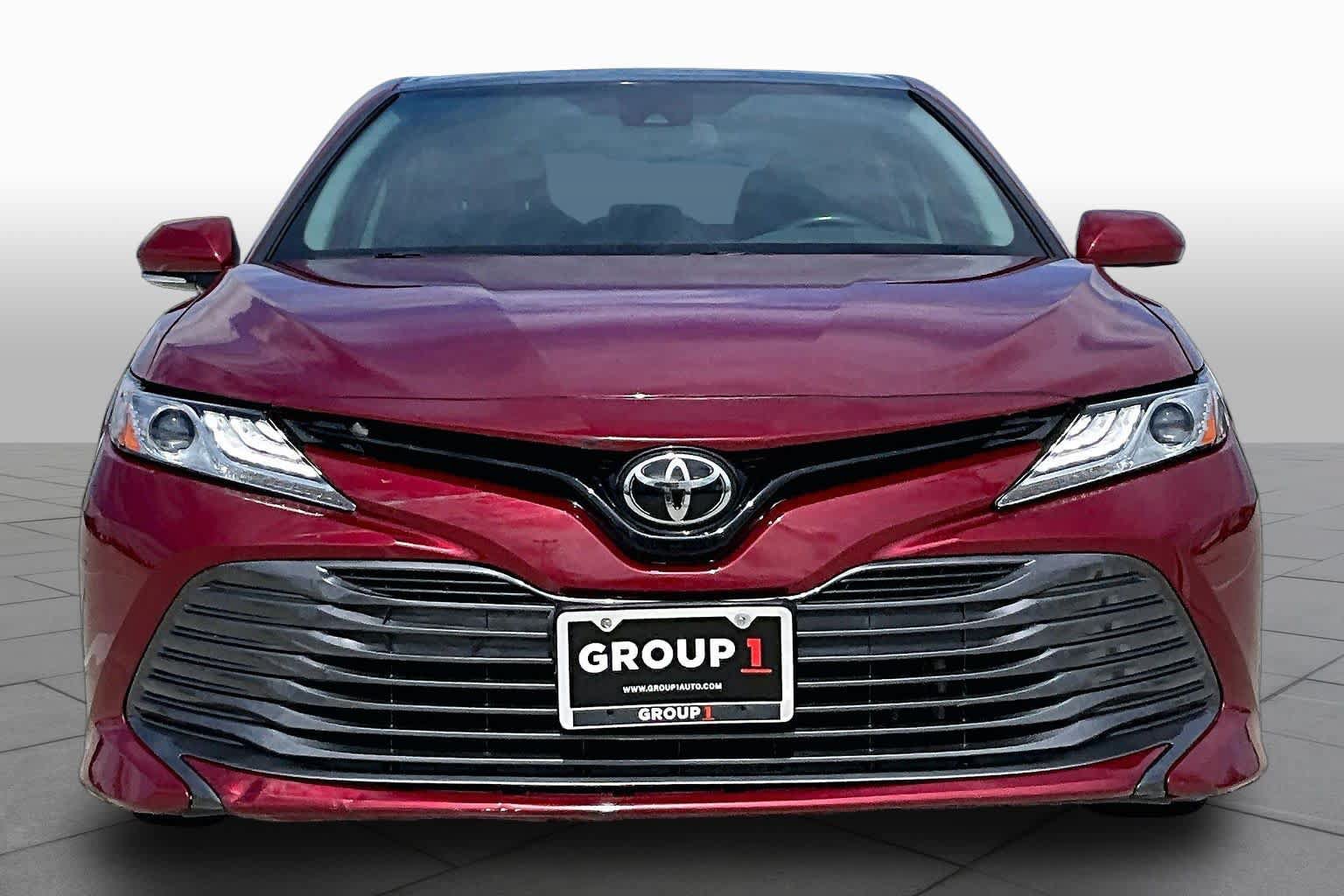 Used 2019 Toyota Camry XLE FWD image 4