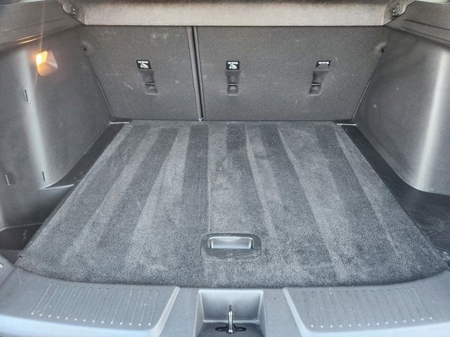 Used 2024 Chevrolet Trax RS w/ Sunroof Package image 35