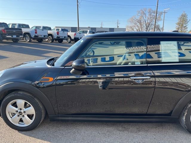 Used 2019 MINI Cooper 2-Door Hardtop image 5