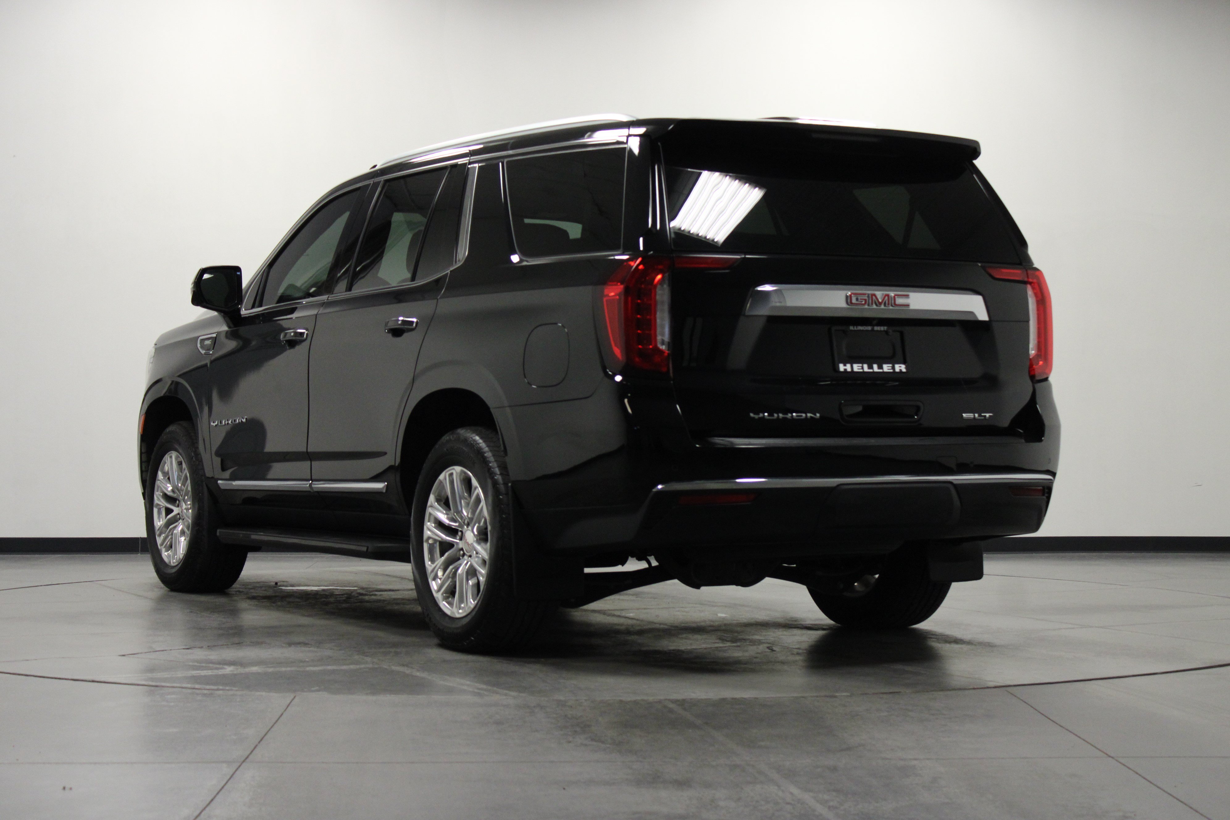 Used 2021 GMC Yukon SLT w/ SLT Luxury Plus Package AWD/4WD image 6