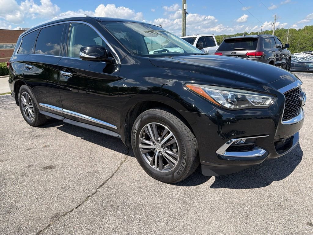 Used 2018 INFINITI QX60 Luxe w/ Premium Plus Package AWD/4WD image 2