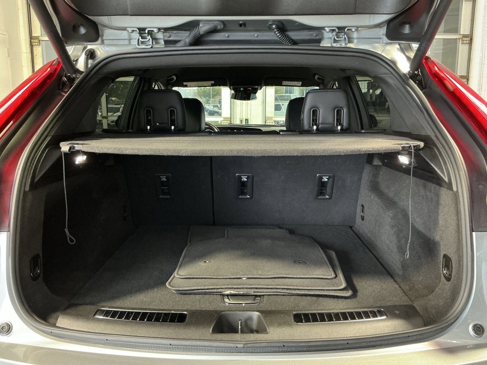 Used 2024 Cadillac XT4 Premium Luxury AWD/4WD image 24
