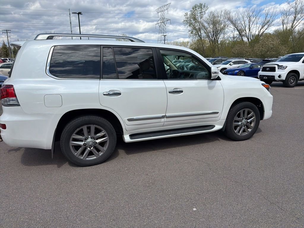 Used 2014 Lexus LX 570 4WD image 17