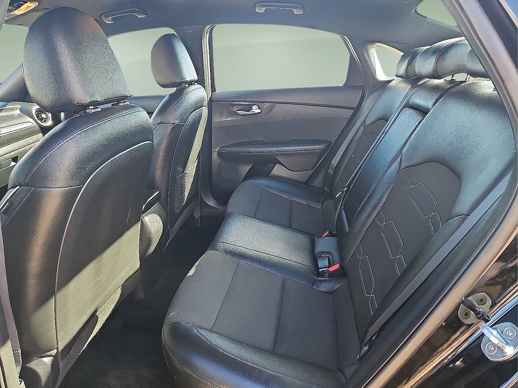 Used 2023 Kia Forte GT-Line w/ GT-Line Technology Package FWD image 11