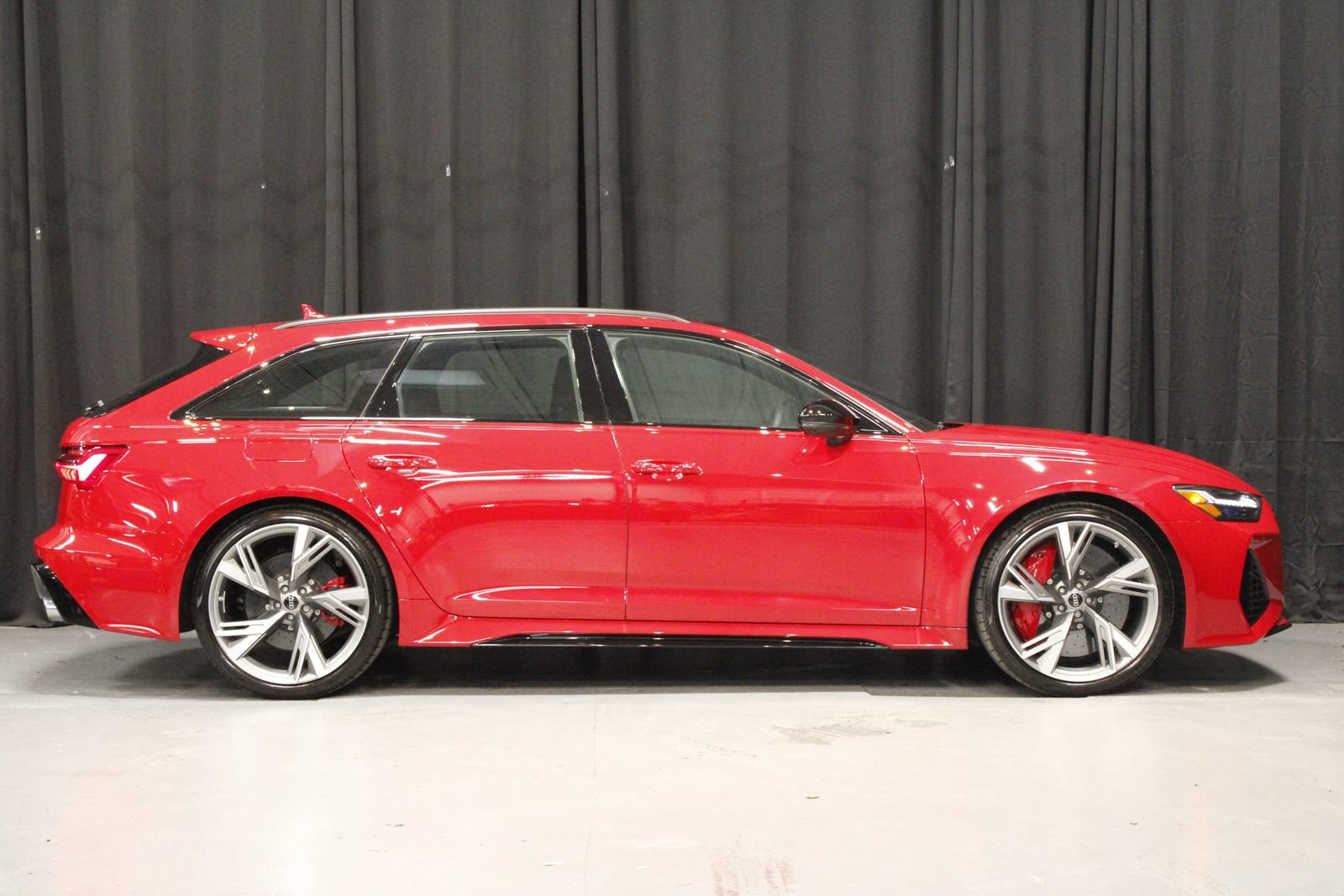 Used 2021 Audi RS 6 AWD/4WD image 8