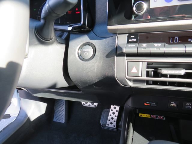 Certified 2026 Toyota Camry SE FWD image 17