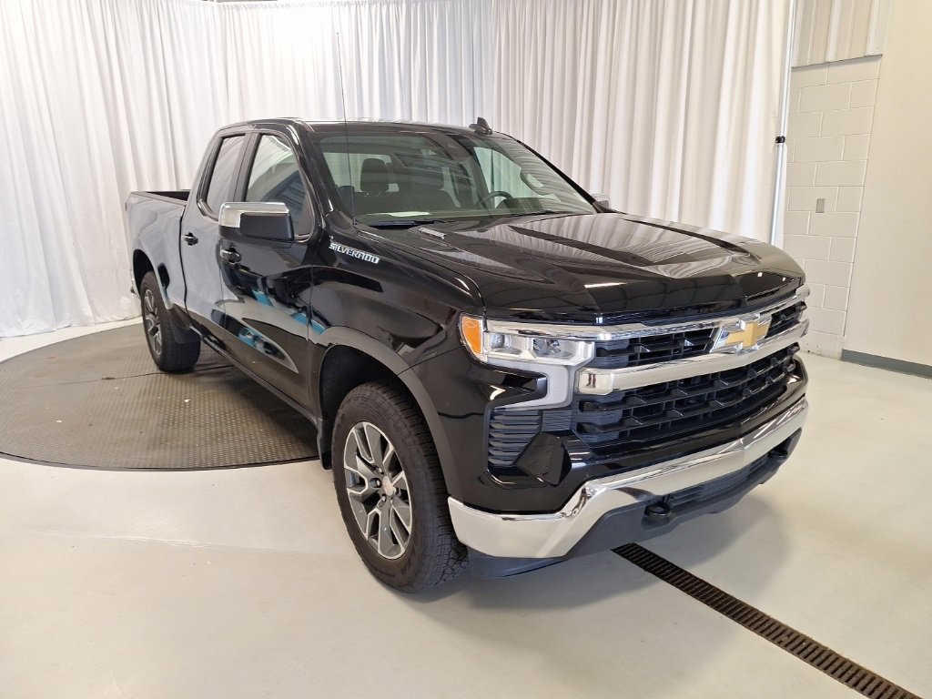 Used 2024 Chevrolet Silverado 1500 LT image 26