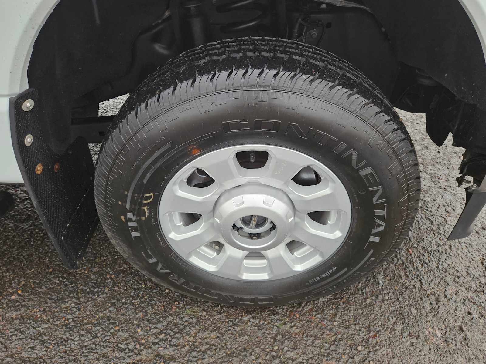 Used 2023 Ford F350 XLT w/ FX4 Off-Road Package image 9