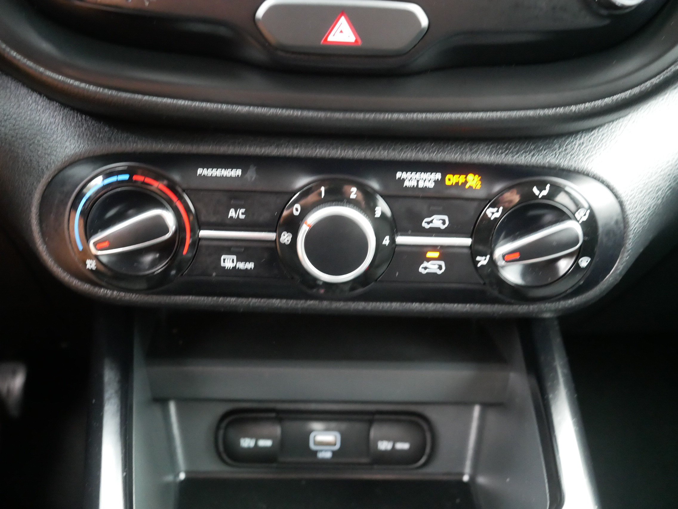 Used 2021 Kia Soul LX FWD image 23