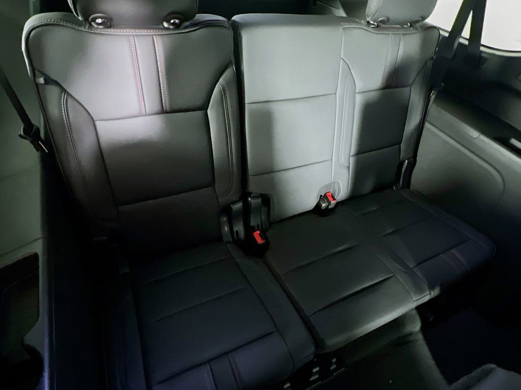 New 2026 Chevrolet Suburban RST w/ Comfort Package AWD/4WD image 28