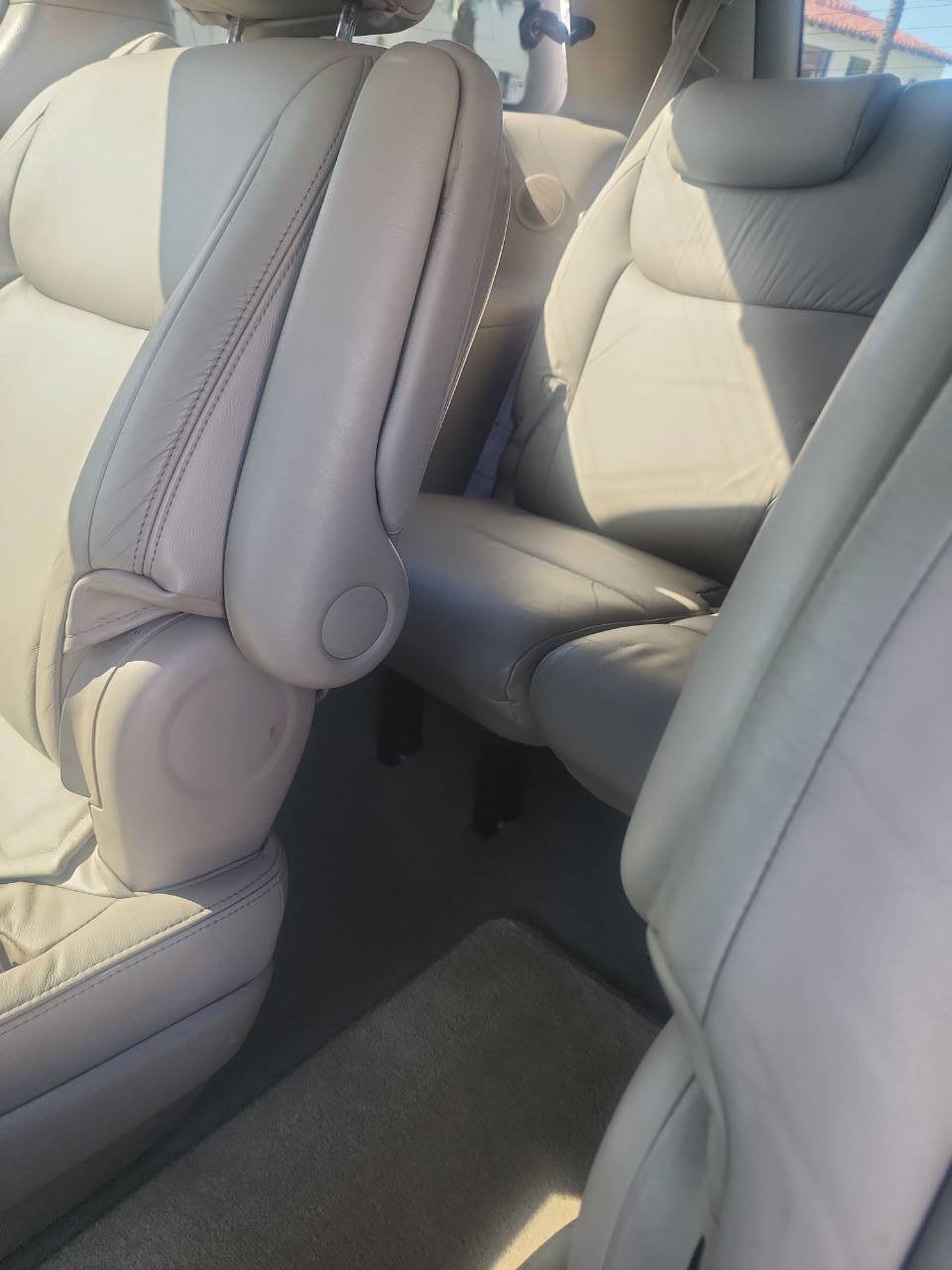 Used 2004 Toyota Sienna XLE FWD image 10