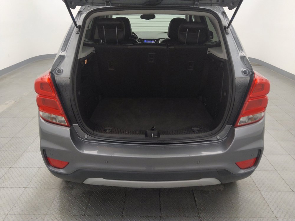 Used 2020 Chevrolet Trax LT w/ Driver Confidence Package AWD/4WD image 29