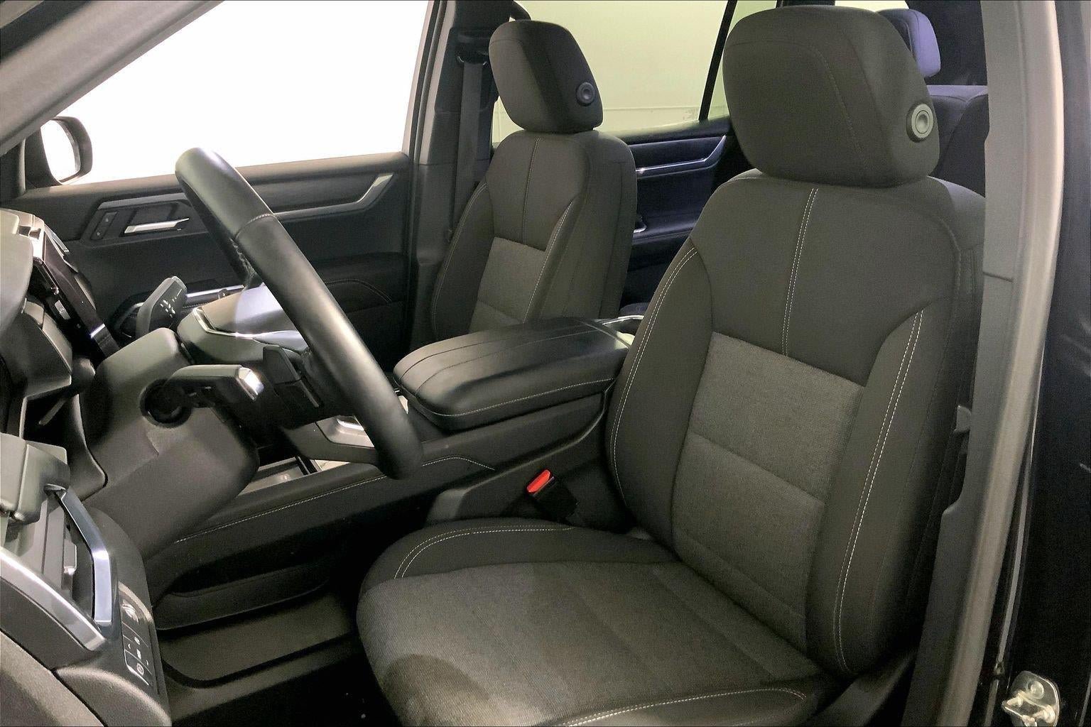 Used 2025 GMC Acadia Elevation FWD image 22