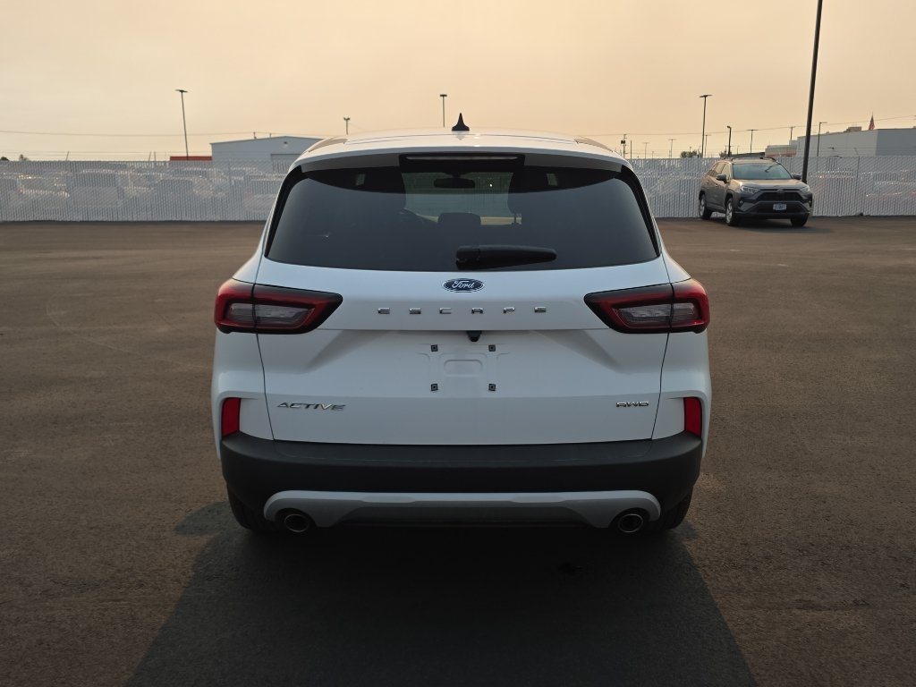 Used 2025 Ford Escape Active AWD/4WD image 7